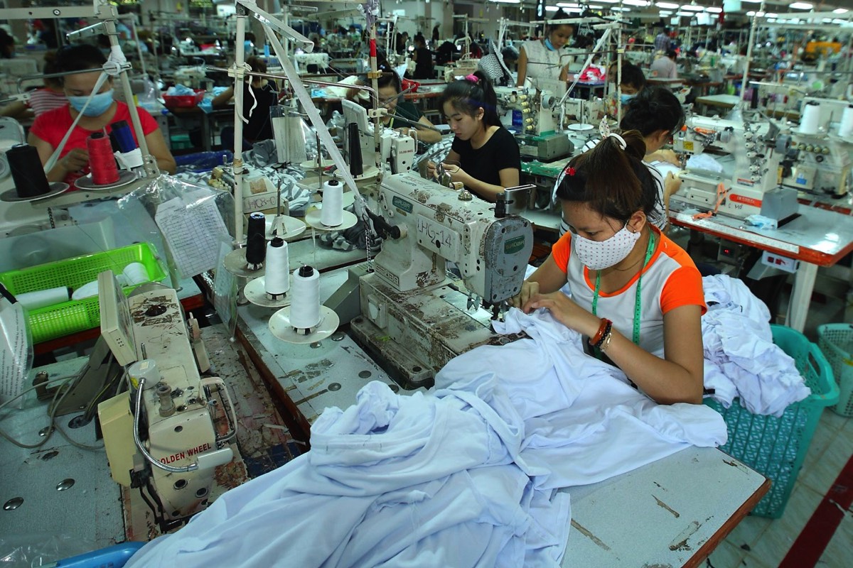 https://apparel-sourcing-vietnam.com/sewing-options-in-vietnam_files/sewing-factories-in-saigon.jpg